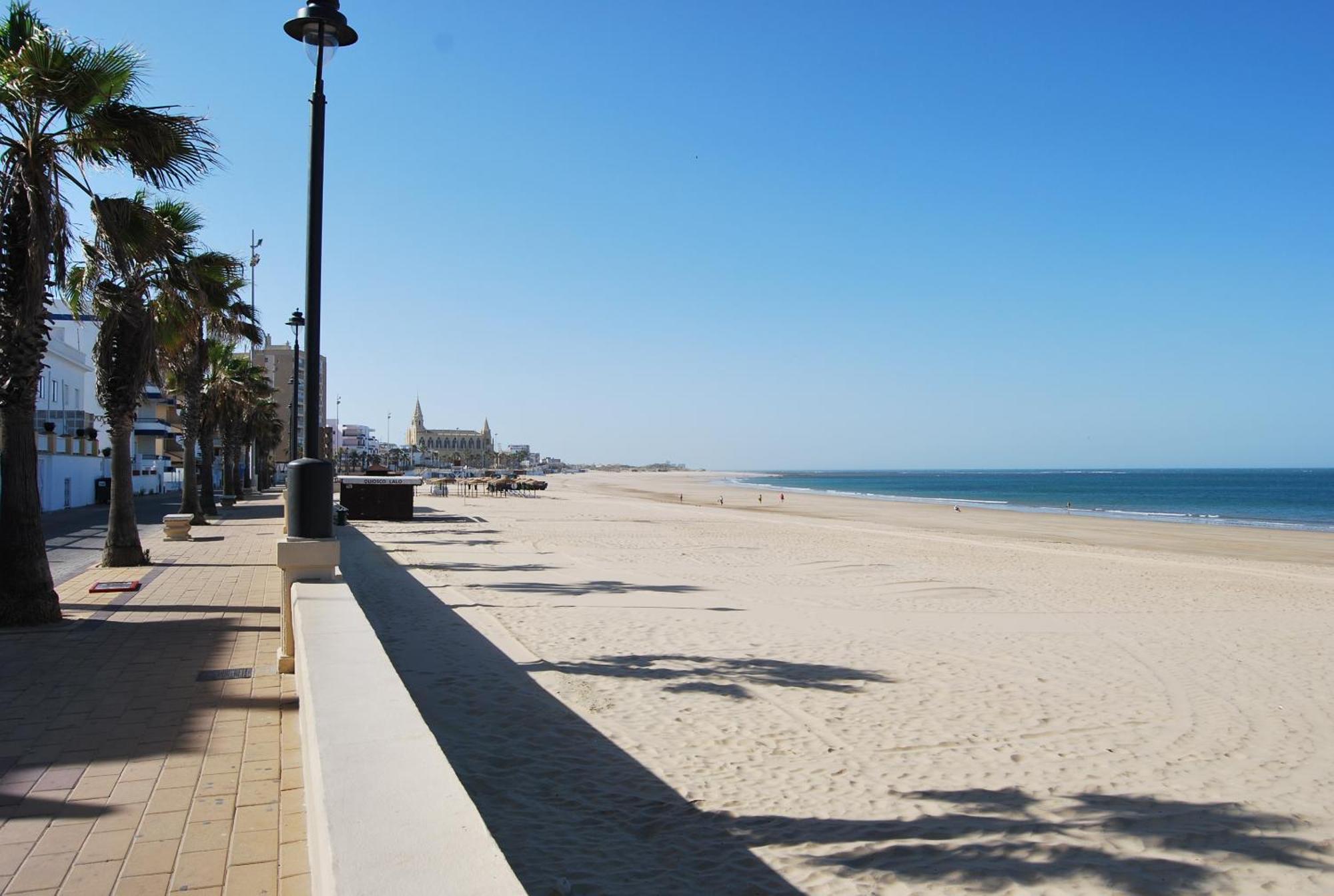 Tranvia Beach House Chipiona Exterior photo